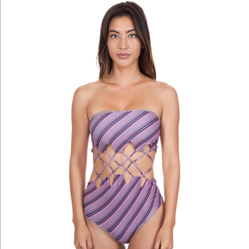 NEW Acacia Mundaka One Piece